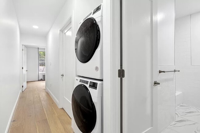 Building Photo - 534 Bergen St