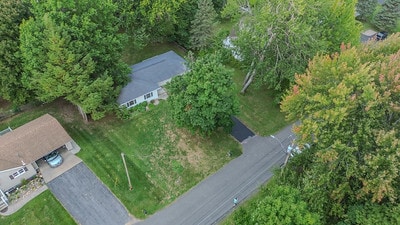 Building Photo - 105 Hounsfield St