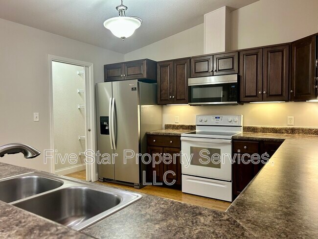 Foto del edificio - 1420 School House Ln