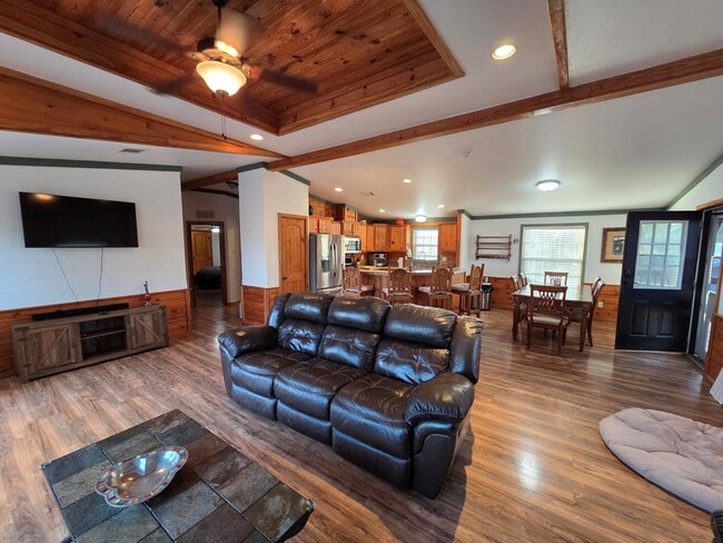 Foto del edificio - 708 Town Creek Rd