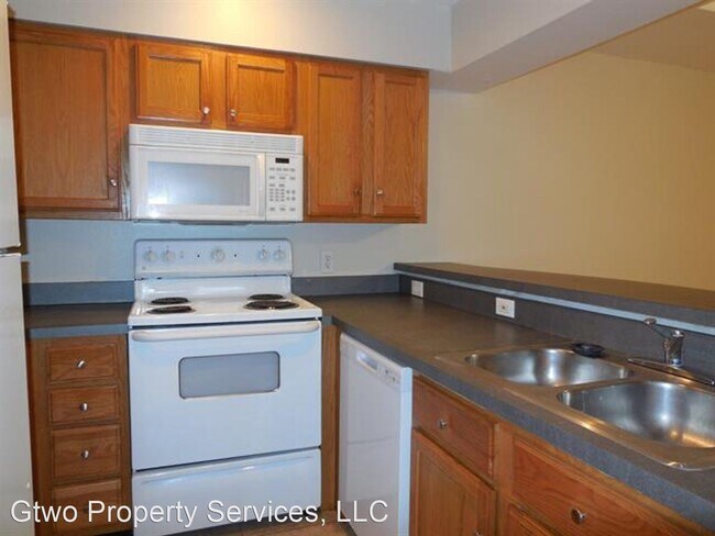 Building Photo - 2 br, 2 bath House - 741 White Drive Unit  32