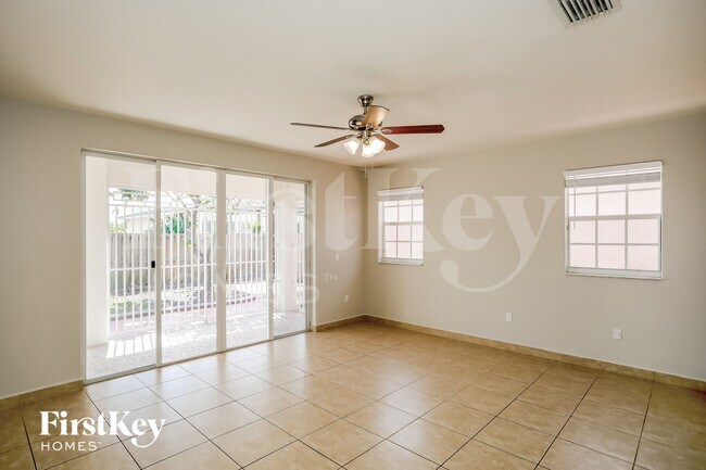 Foto del edificio - 21221 SW 124th Ave