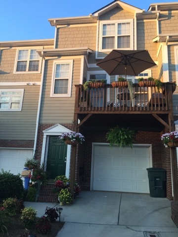 Foto del edificio - 107 Forest Ridge Rd