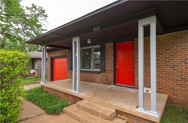 Building Photo - Charming 2-Bedroom / 1-Bathroom Bungalow i...