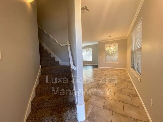 Foto del edificio - 1812 NE 135th St