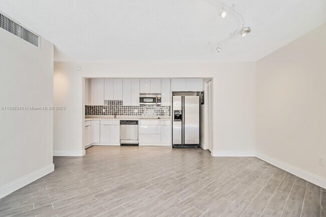 Building Photo - 4480 NW 79th Ave