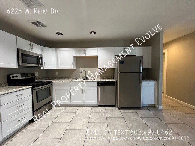 Building Photo - Updated Glendale Home