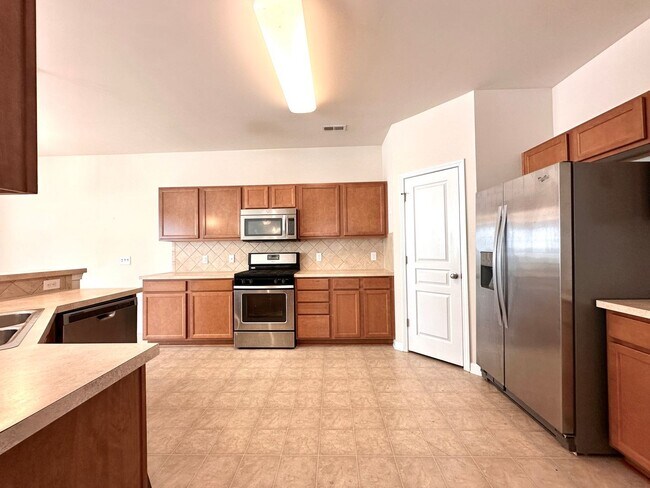 Foto del edificio - **MOVE IN SPECIAL!**Beautiful 3BR/2.5BA Home in Charlotte!