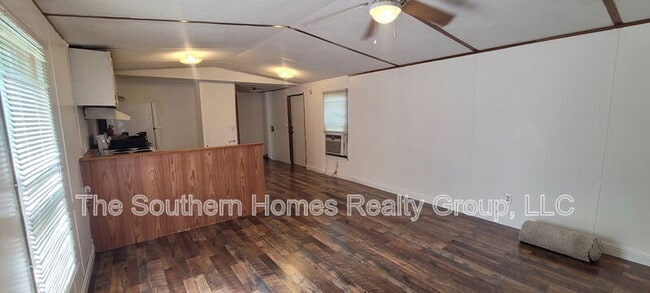 Building Photo - 312 Co Rd 135