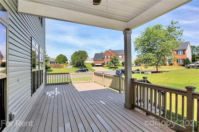 Building Photo - 4036 Meadowview Hills Dr