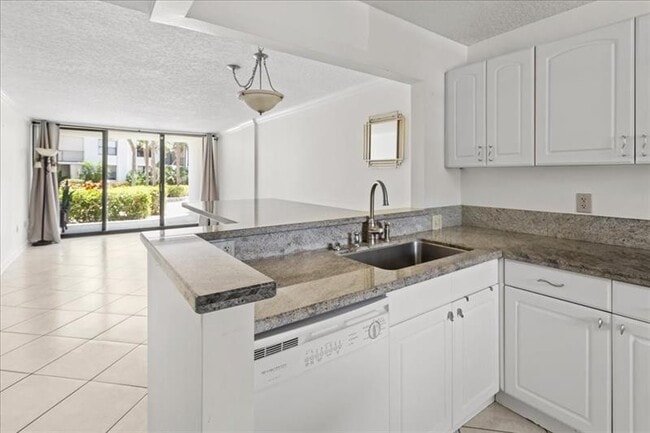 Building Photo - 3545 S Ocean Blvd