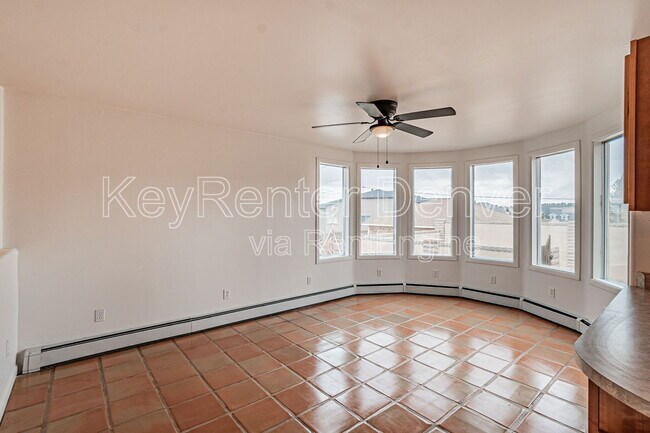 Building Photo - 990 Beech St