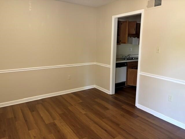 Building Photo - 4551 Pine Top Cir E