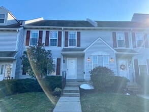 Building Photo - 708 Chessie Ct