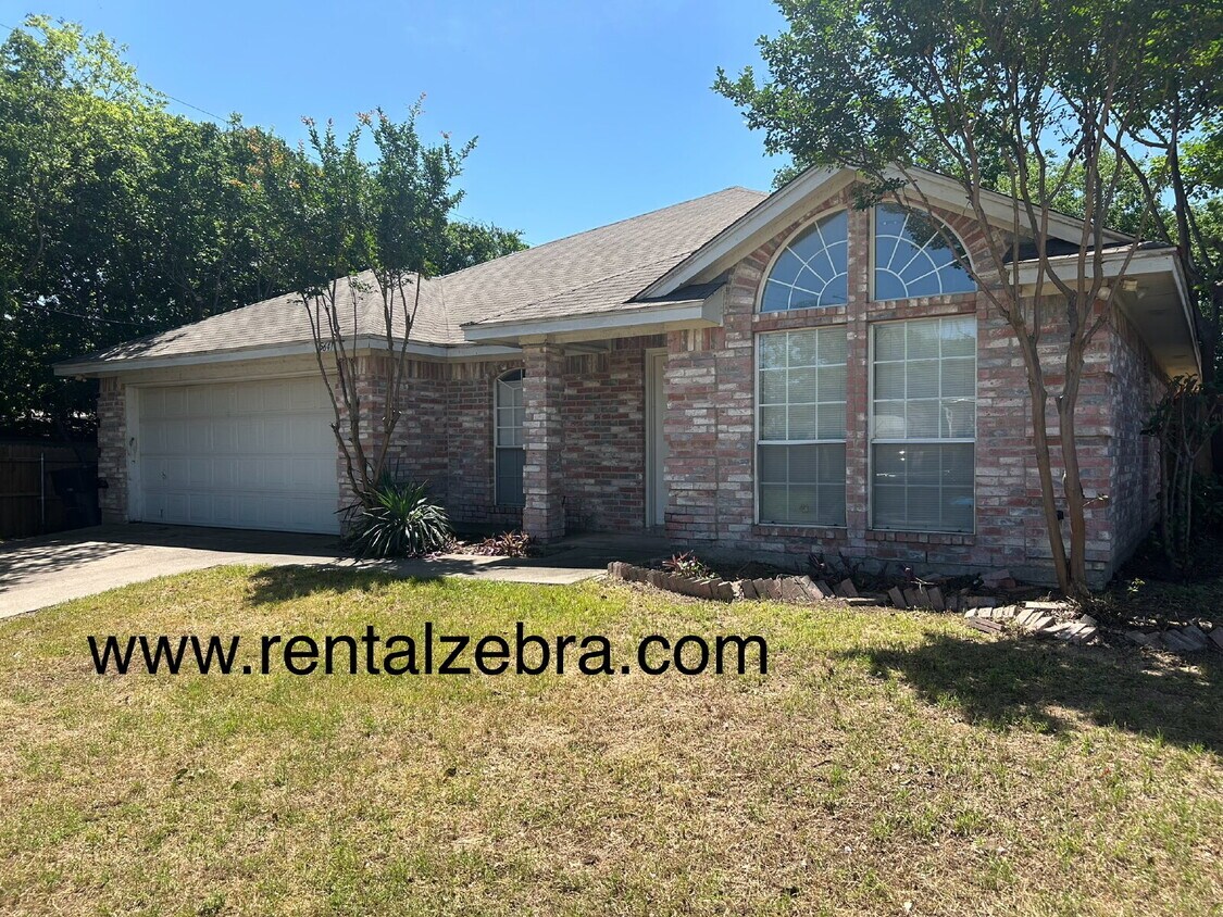 Foto principal - $2100 Lake Worth - GREAT FLOORPLAN
