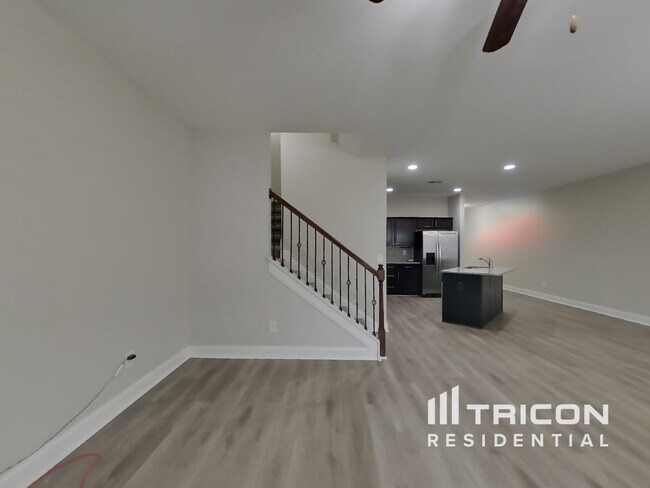 Foto del edificio - 117 Irvine Ln