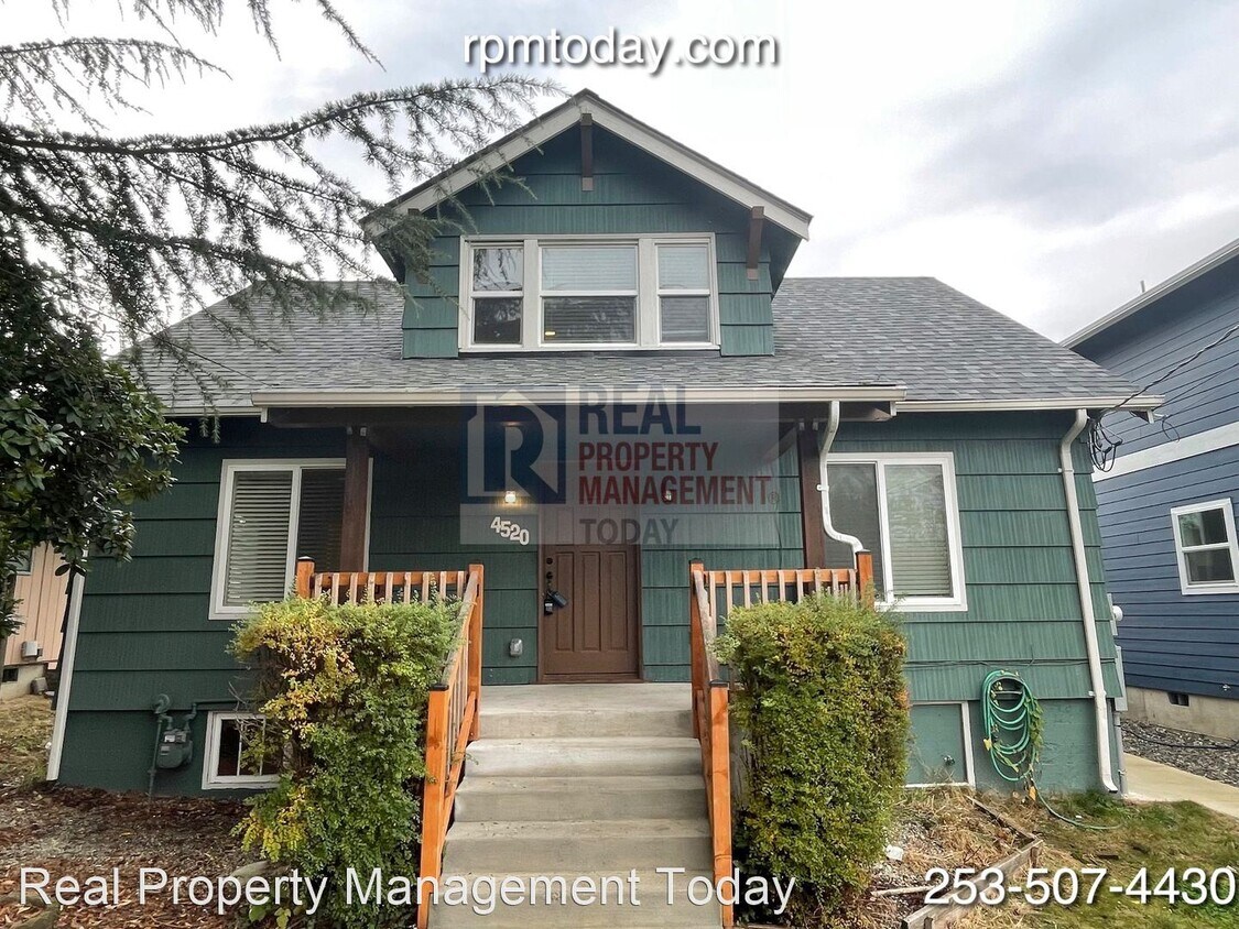 Primary Photo - 4 br, 2 bath House - 4520 E C St - A