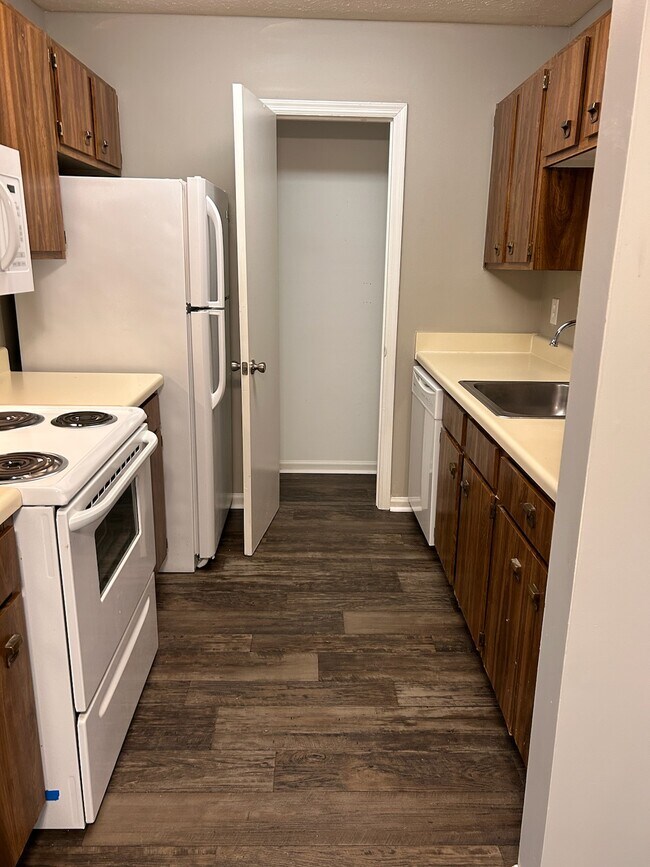 Hunters Run 5358 Woodruff Farm Rd Columbus, GA