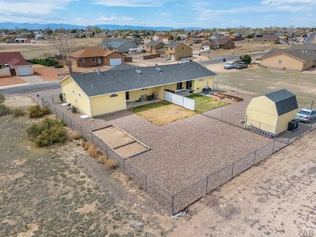 Building Photo - 435 E Stardust Dr