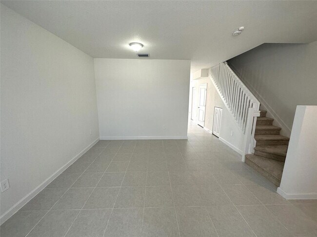 Foto del edificio - 17339 NW 7th Ave