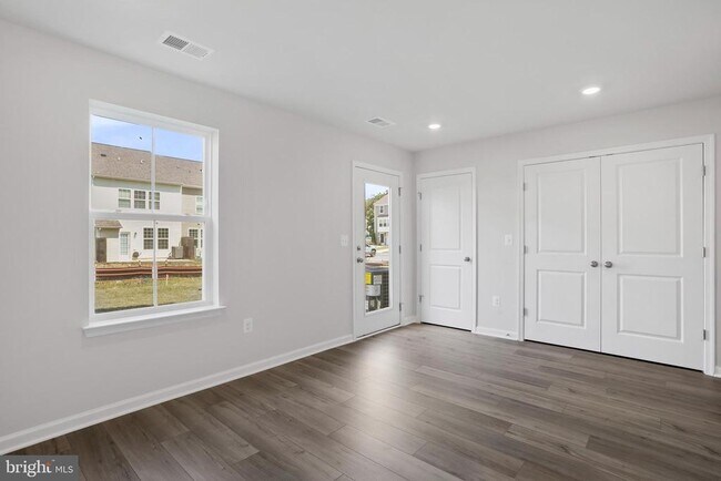 Building Photo - 112 Kinkade Ct