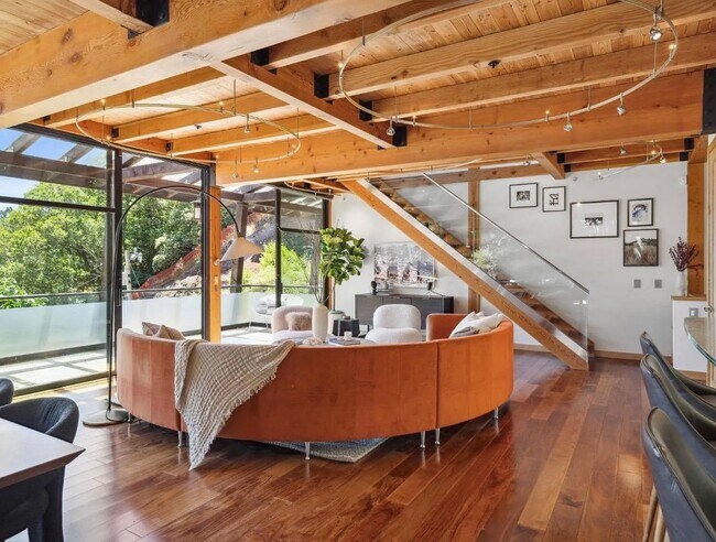 Foto del edificio - Stunning Sausalito Masterpiece!  3BR+ Offi...