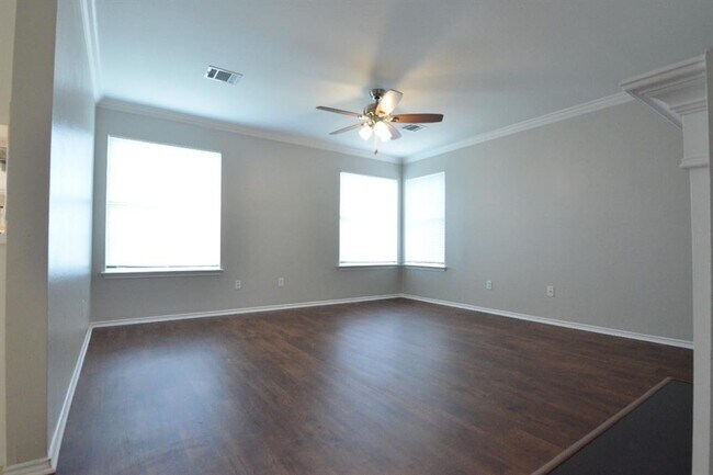 Foto del edificio - 901 Markham Ln