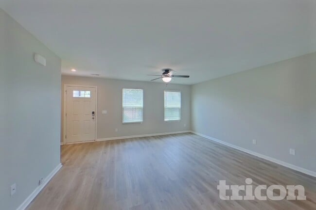 Foto del edificio - 120 Castlebrook Dr