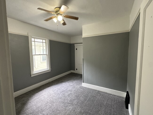 Building Photo - 2418 N Peoria Ave