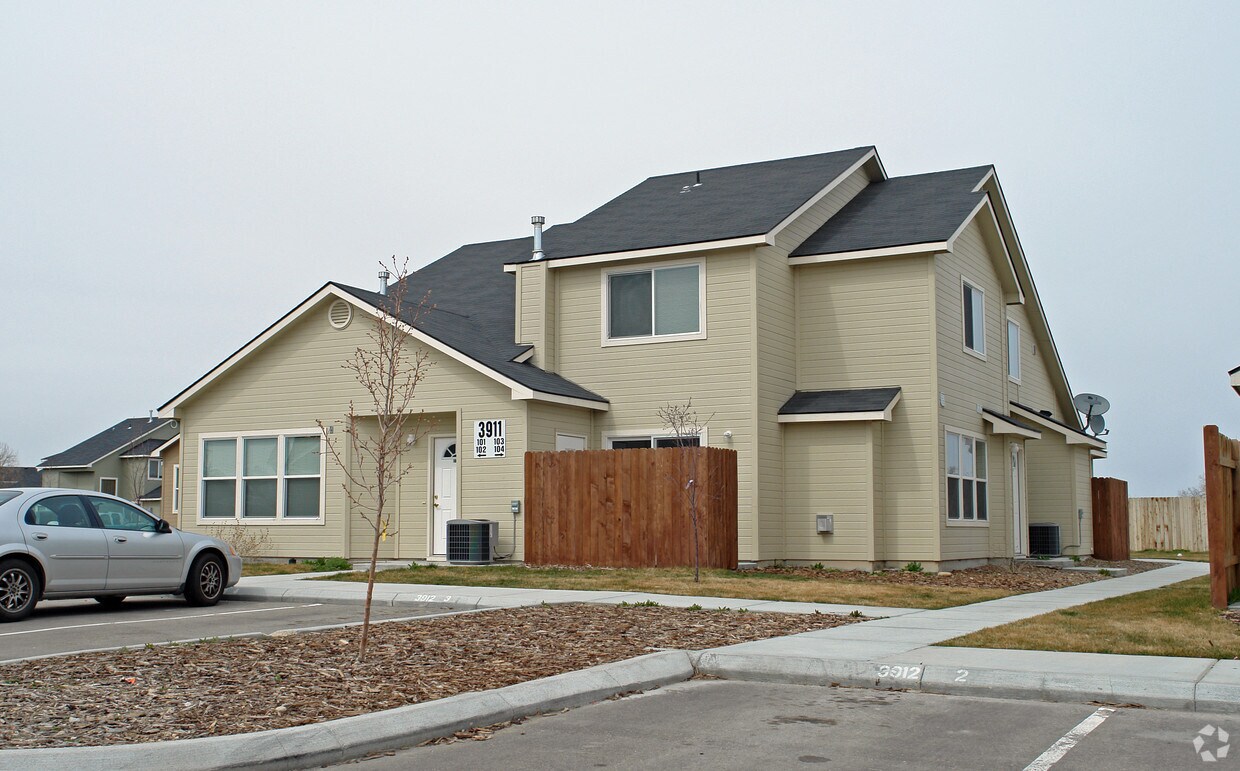 Building Photo - 3911 Idaho Ave