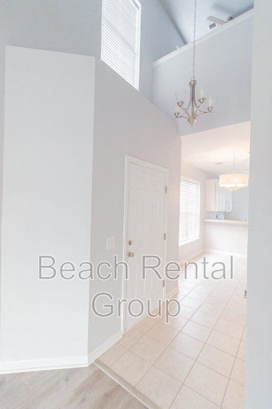 Foto del edificio - 211 Connemara Dr