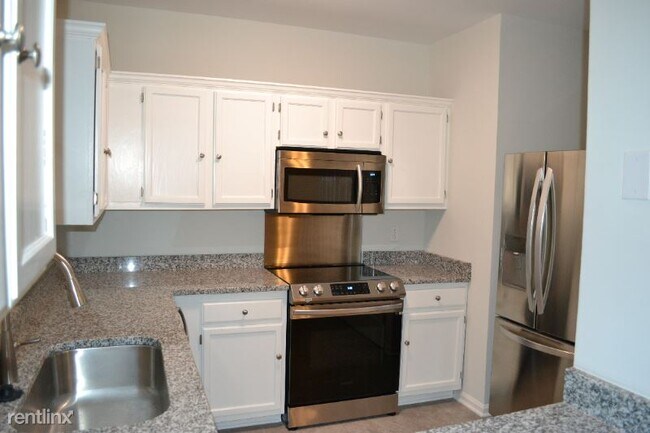 Foto del edificio - 2 br, 2 bath Condo - 3306 Selwyn Farms Ln