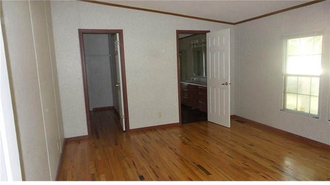 Foto del edificio - 11424 Cedar Loop