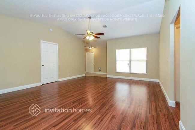 Foto del edificio - 5646 Lincoln Cir E