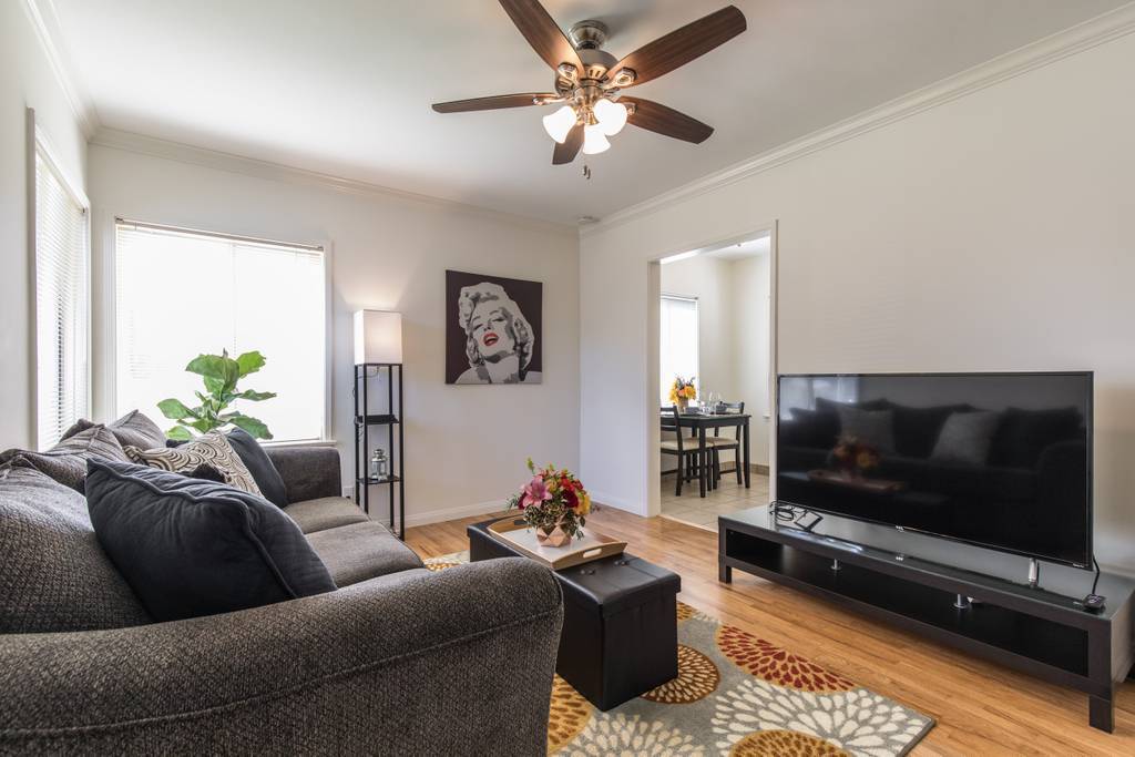 Foto principal - 432 N Lomita St