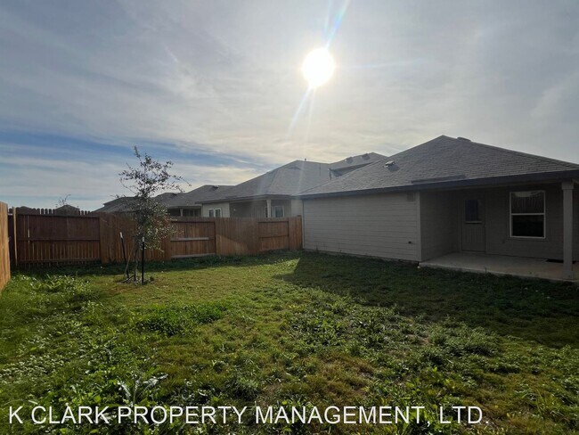 Foto del edificio - 3 br, 2 bath House - 324 Middle Green Loop