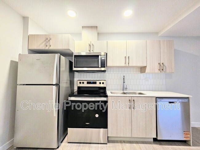 Building Photo - 6038 Edmonds Pl NW