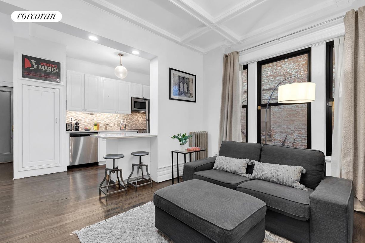 Foto principal - 147 Prospect Park Southwest