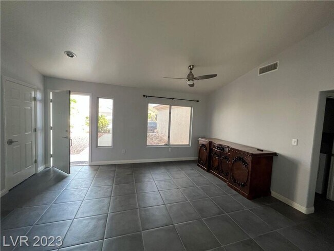 Building Photo - This is the one! Lovely Sun City Summerlin...