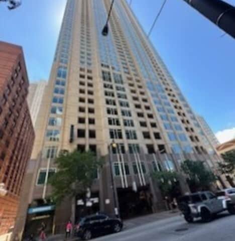 Building Photo - 33 W Ontario St
