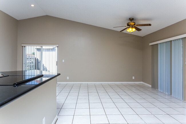 Building Photo - 9970 Robins Nest Rd