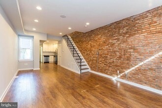 Building Photo - 1314 N Newkirk St