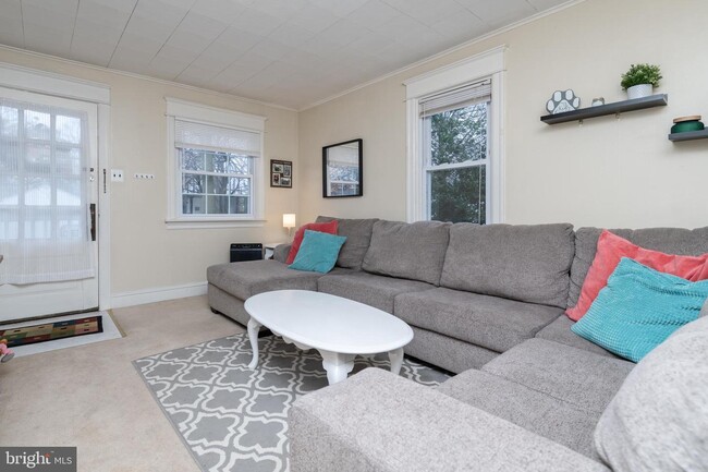 Foto del edificio - 10 E Linden Ave