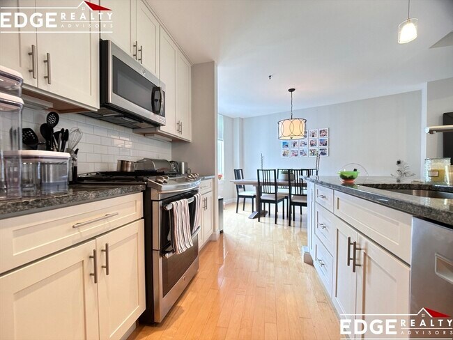 Building Photo - 1601 Beacon St