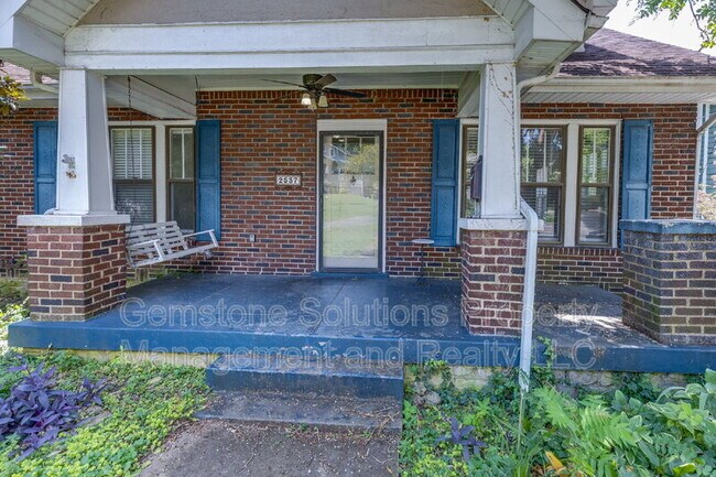 Foto del edificio - 2537 Blair Blvd