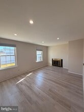 Building Photo - 2451 Croydon Ct