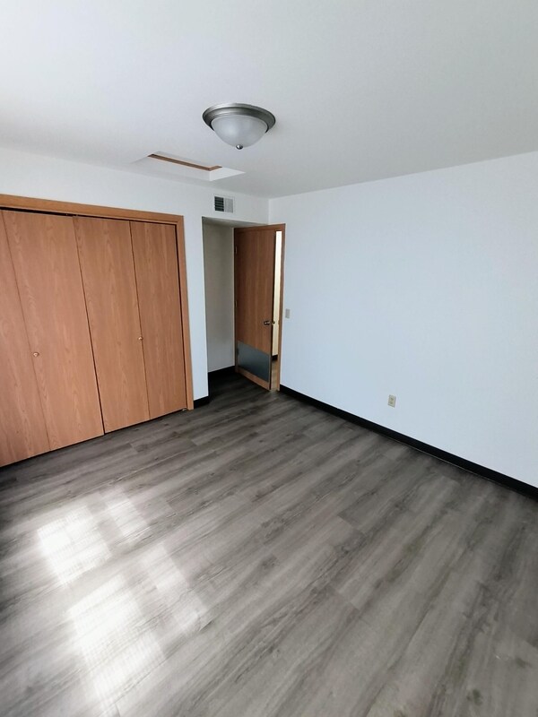 Foto del edificio - 2210 Valley Rd