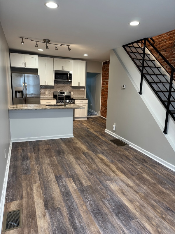 Building Photo - 2333 Gerritt St