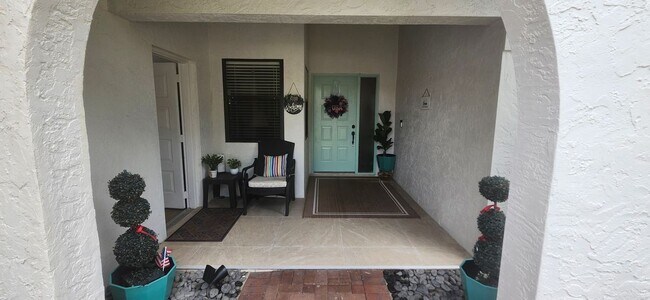 Foto del edificio - 425 Fox Den Cir
