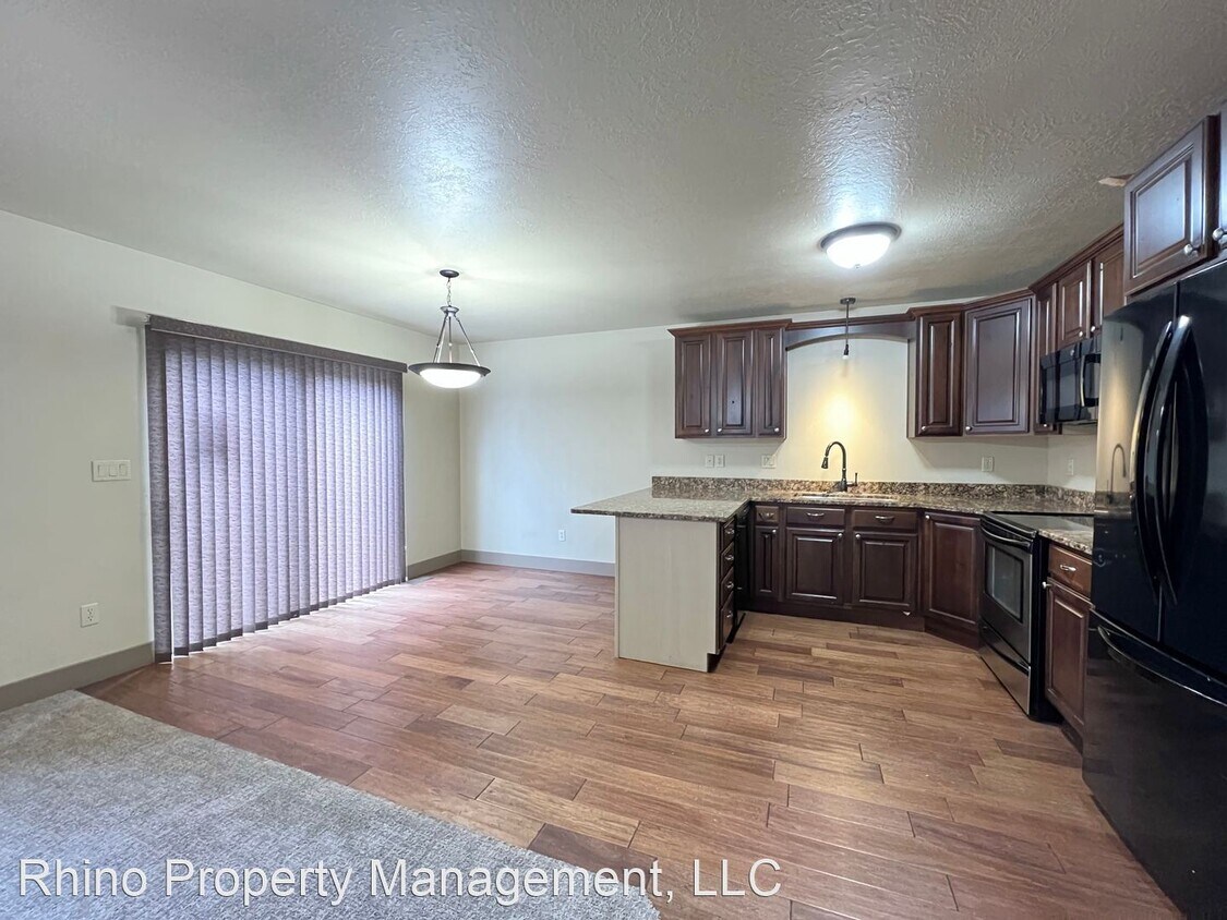 Primary Photo - 3 br, 3.5 bath House - 2076 S Orchard Dr